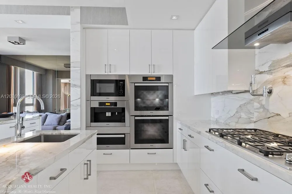 17749 Collins Ave #902 Sunny Isles Beach, FL 33160