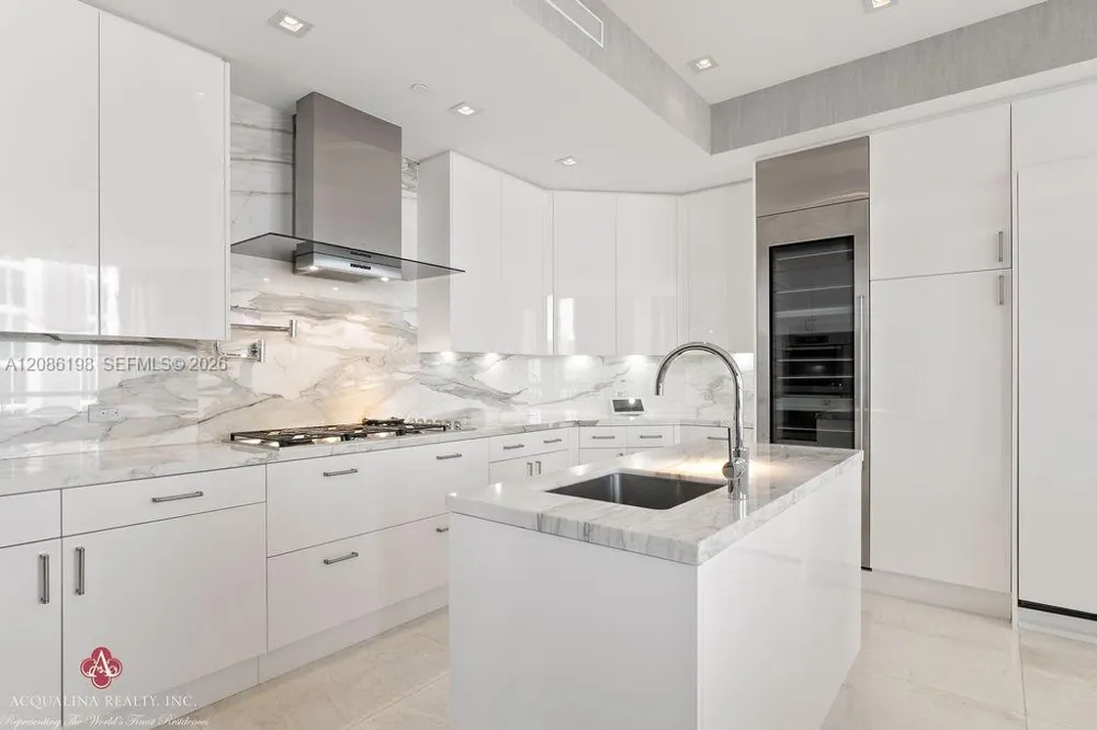 17749 Collins Ave #902 Sunny Isles Beach, FL 33160