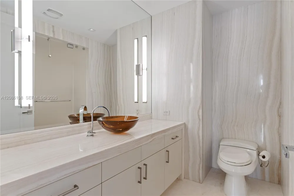 17749 Collins Ave #902 Sunny Isles Beach, FL 33160