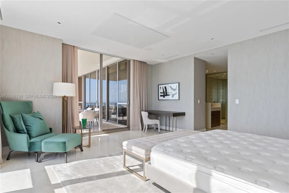 17749 Collins Ave #902 Sunny Isles Beach, FL 33160