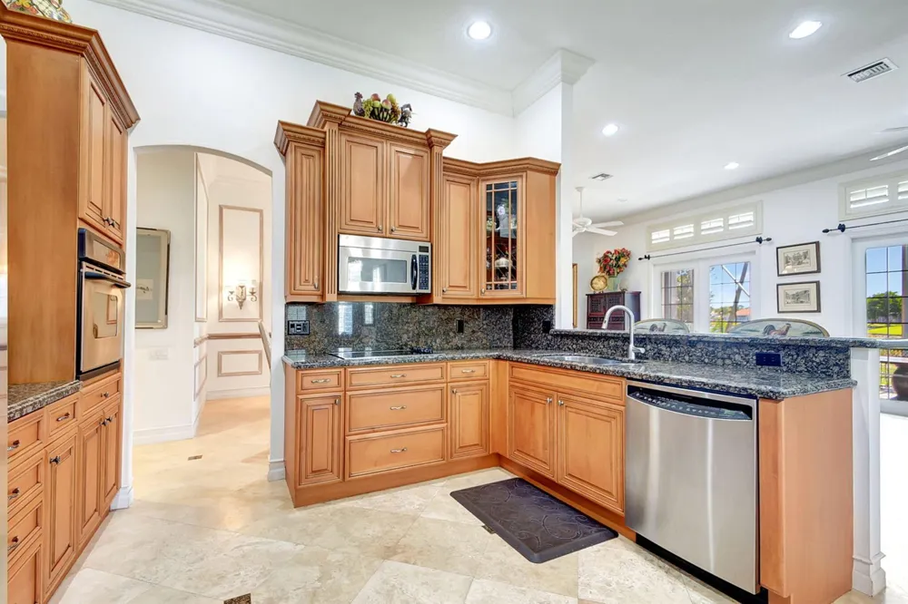 6579 PAVONE STREET Lake Worth, FL 33467