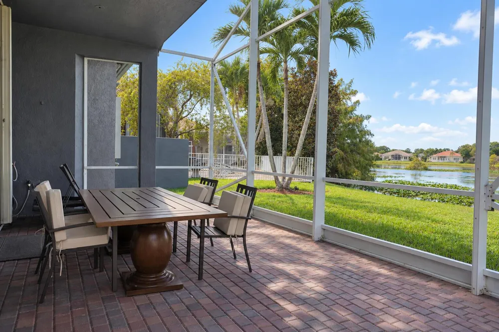 6579 PAVONE STREET Lake Worth, FL 33467