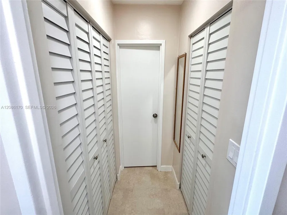 2899 Collins Ave #550 Miami Beach, FL 33140
