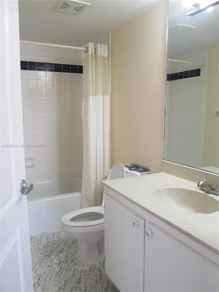 210 174th St #1510 Sunny Isles Beach, FL 33160