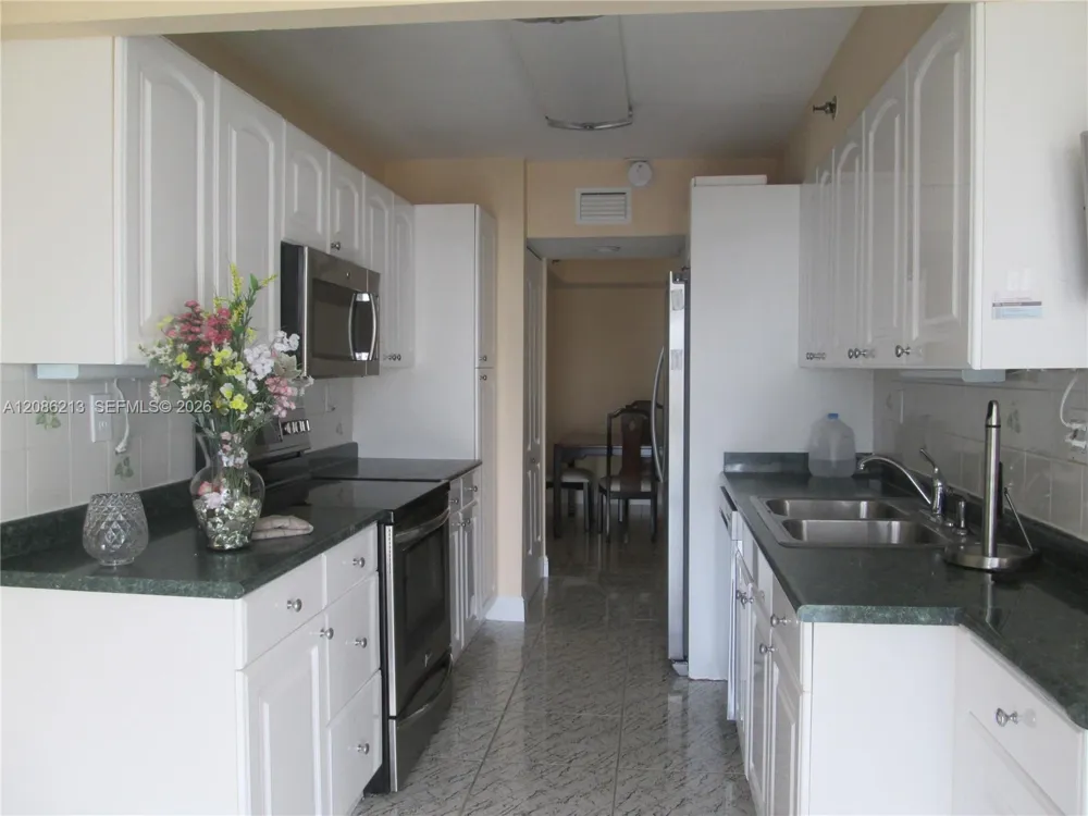210 174th St #1510 Sunny Isles Beach, FL 33160