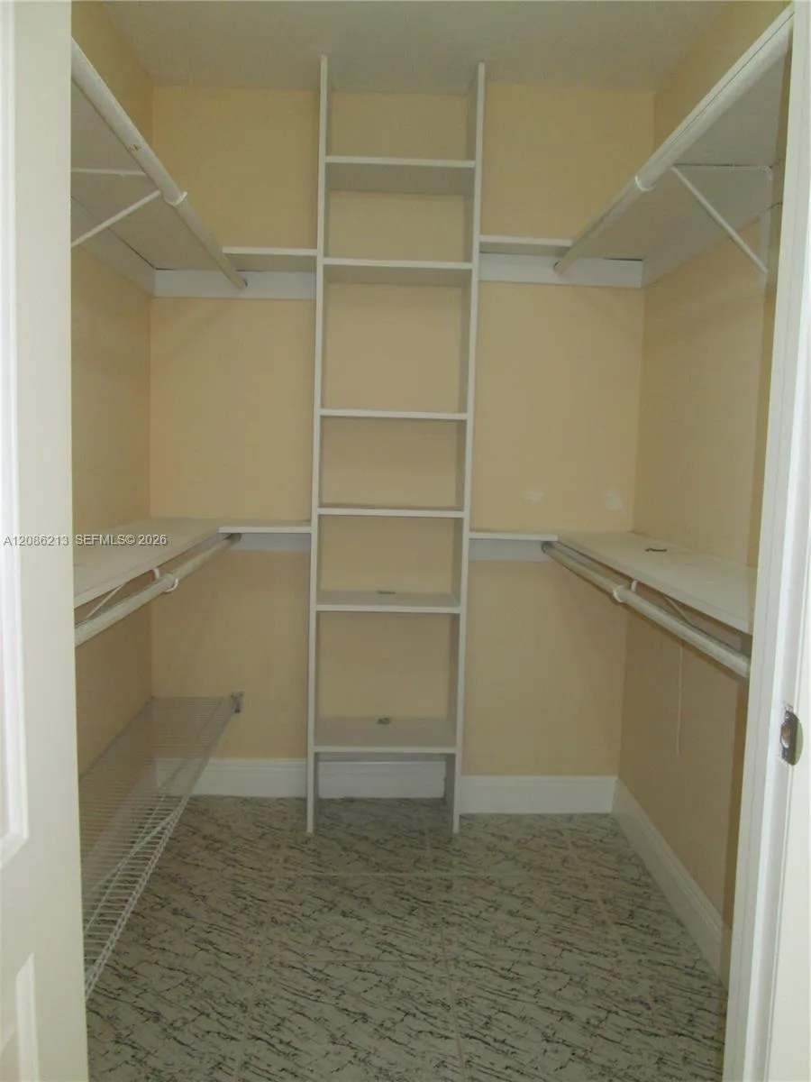 210 174th St #1510 Sunny Isles Beach, FL 33160