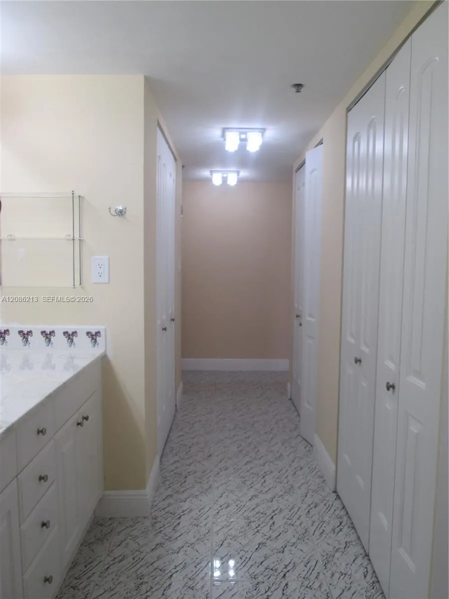 210 174th St #1510 Sunny Isles Beach, FL 33160