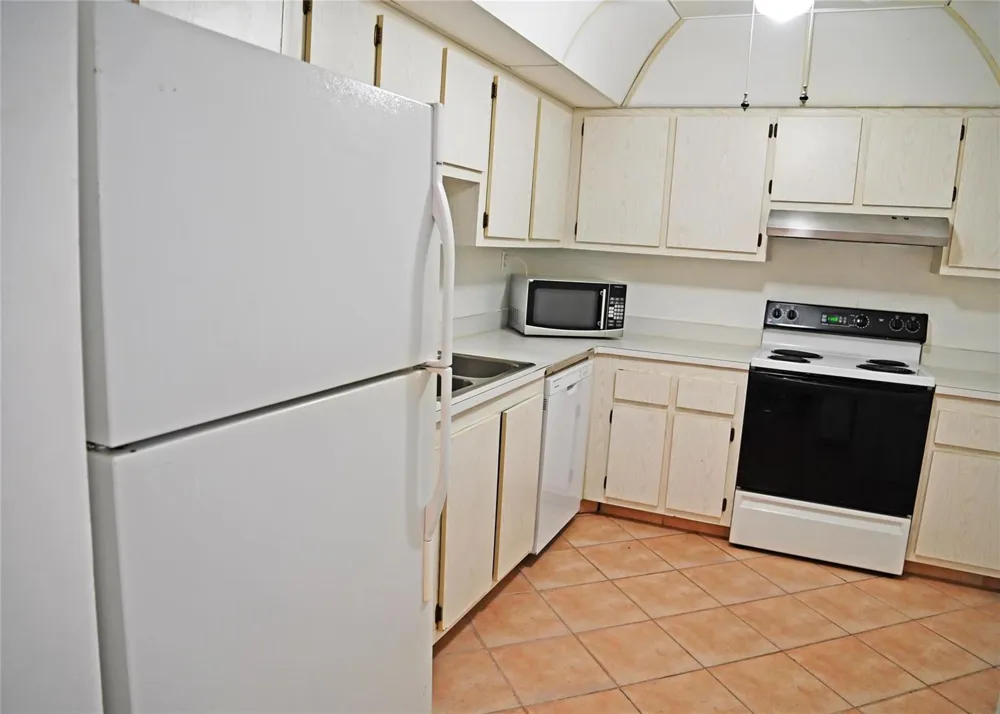 525 OCEAN BOULEVARD #923 Pompano Beach, FL 33062