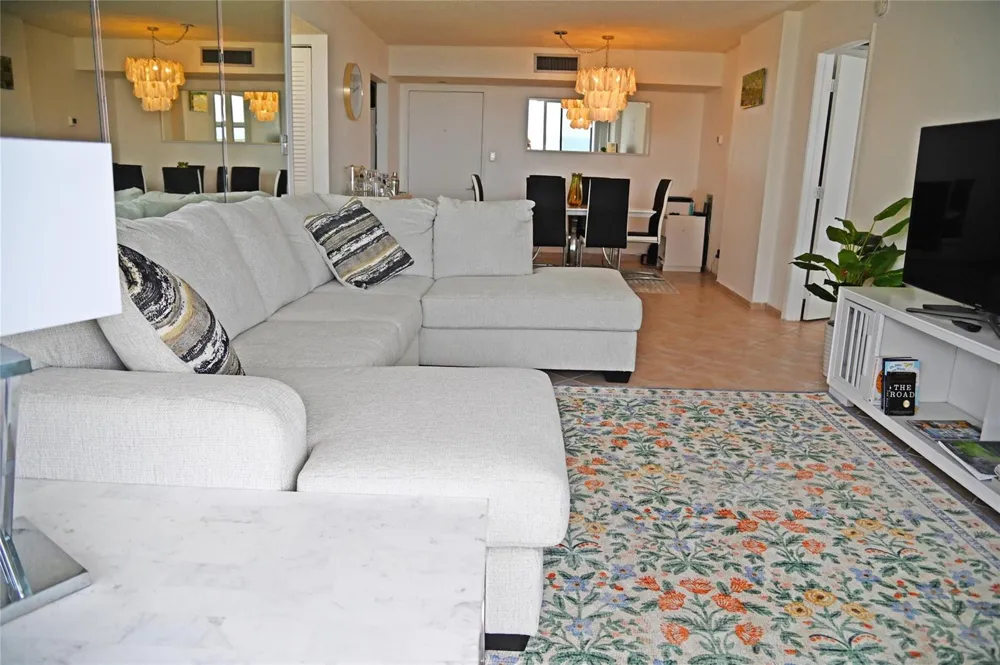 525 OCEAN BOULEVARD #923 Pompano Beach, FL 33062