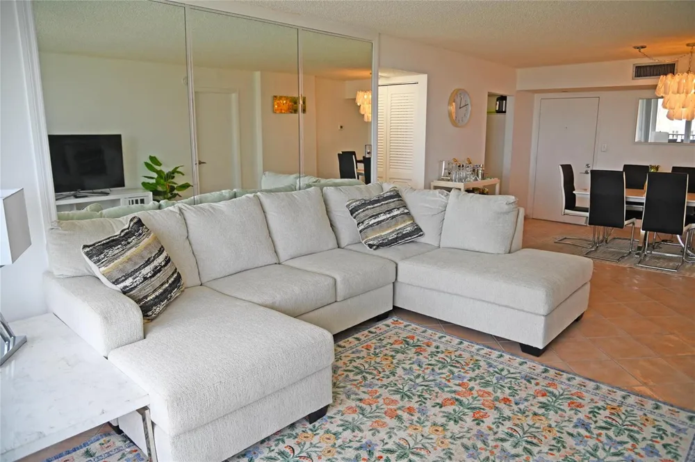 525 OCEAN BOULEVARD #923 Pompano Beach, FL 33062