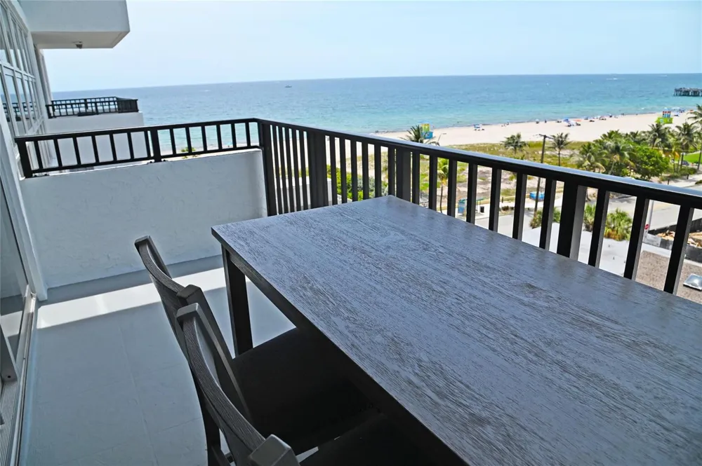 525 OCEAN BOULEVARD #923 Pompano Beach, FL 33062