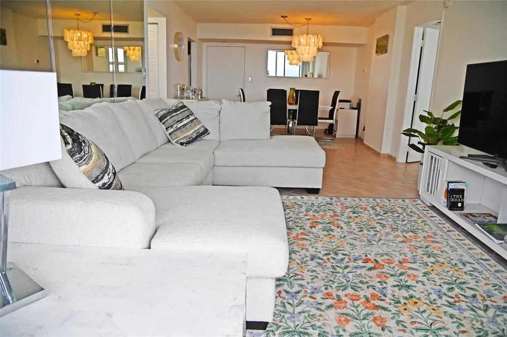 525 OCEAN BOULEVARD #923 Pompano Beach, FL 33062