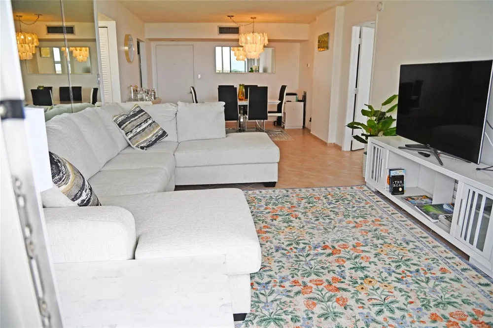 525 OCEAN BOULEVARD #923 Pompano Beach, FL 33062