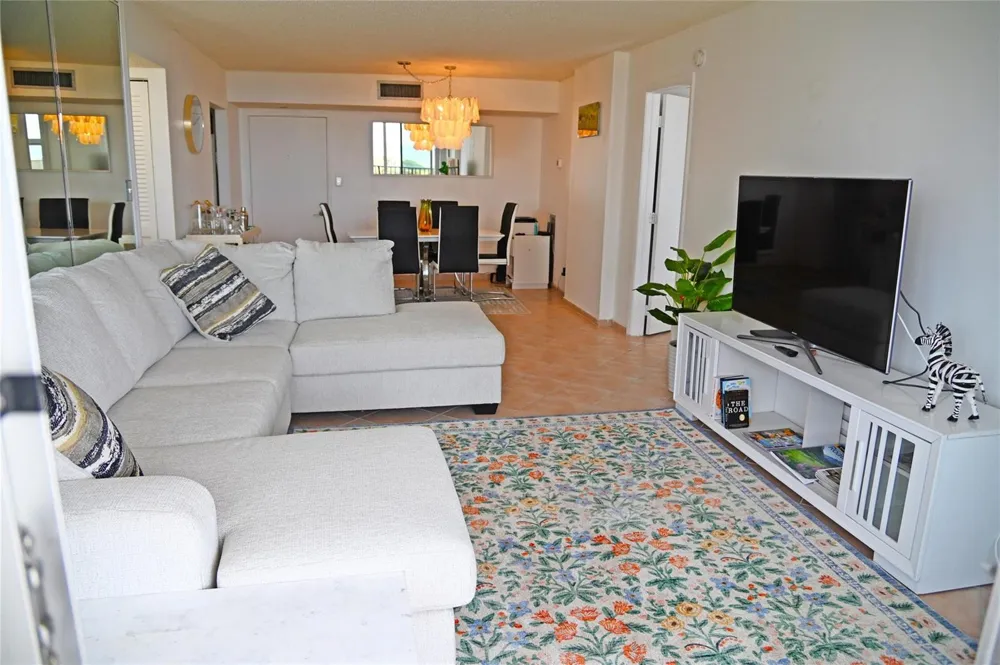 525 OCEAN BOULEVARD #923 Pompano Beach, FL 33062