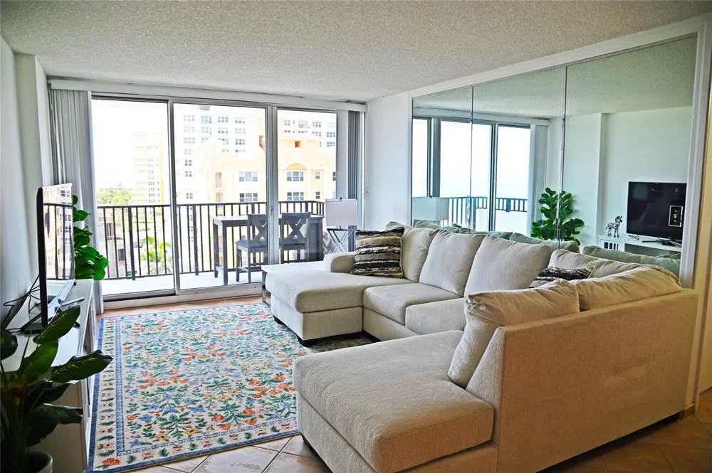 525 OCEAN BOULEVARD #923 Pompano Beach, FL 33062