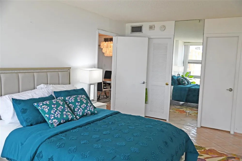 525 OCEAN BOULEVARD #923 Pompano Beach, FL 33062