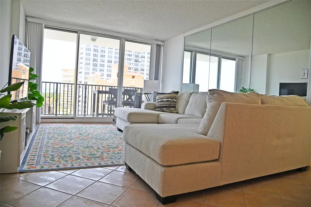 525 OCEAN BOULEVARD #923 Pompano Beach, FL 33062