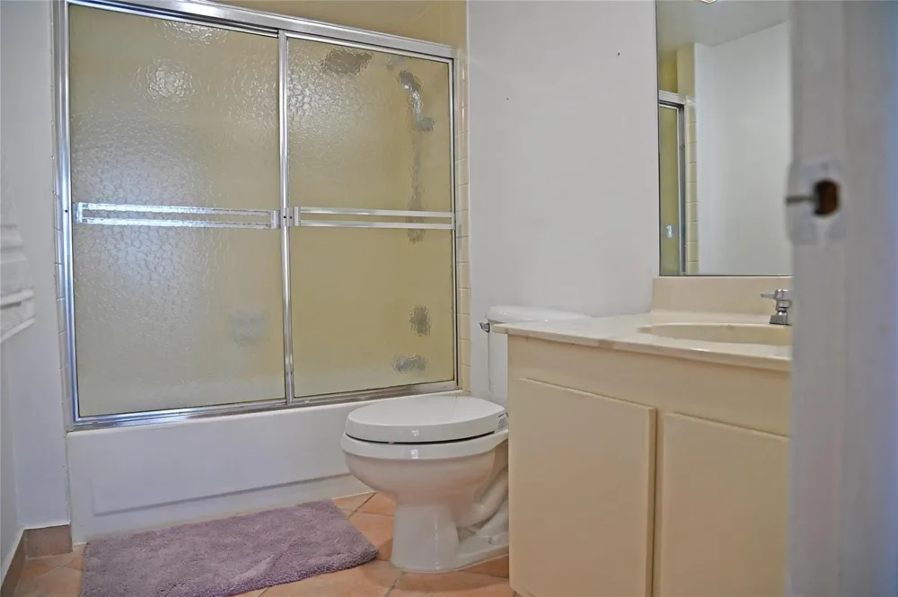 525 OCEAN BOULEVARD #923 Pompano Beach, FL 33062