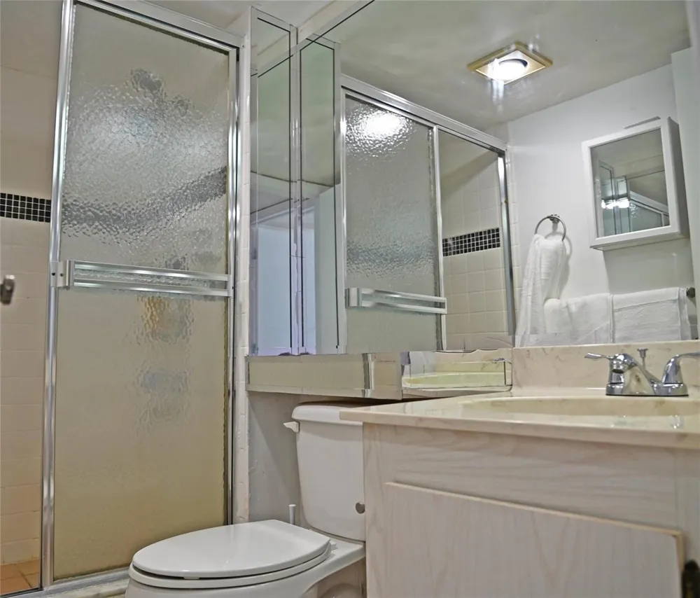 525 OCEAN BOULEVARD #923 Pompano Beach, FL 33062