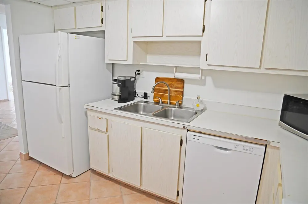 525 OCEAN BOULEVARD #923 Pompano Beach, FL 33062