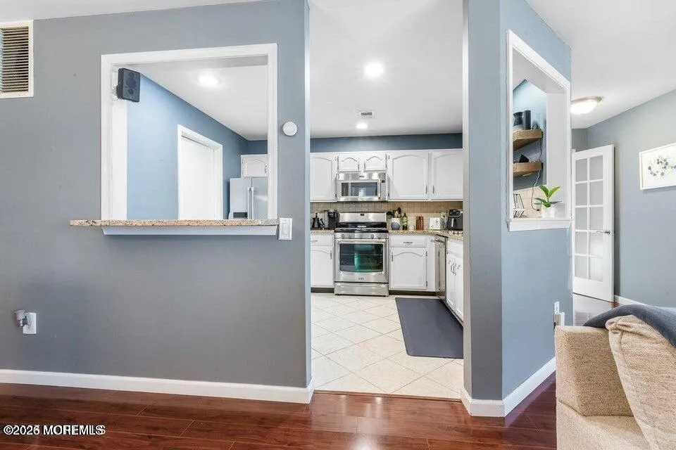 334 Mayfair Place Morganville, NJ 07751