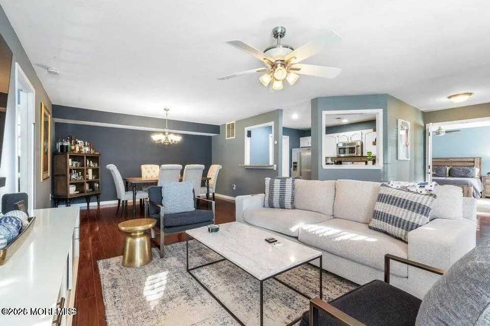 334 Mayfair Place Morganville, NJ 07751