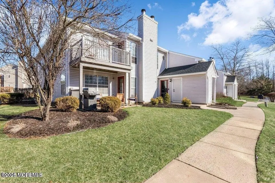 334 Mayfair Place Morganville, NJ 07751