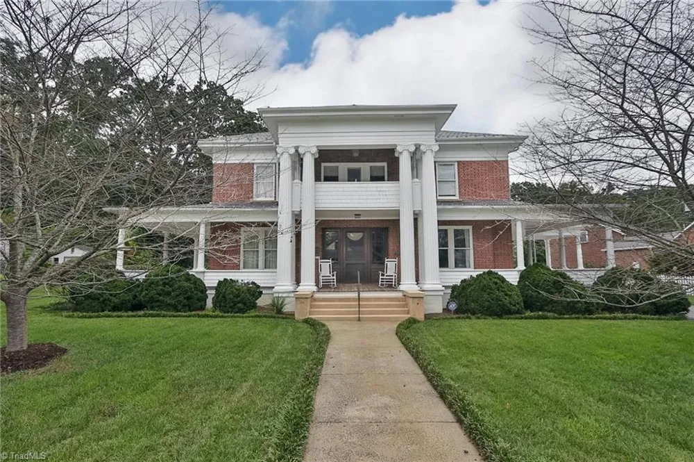 418 W Main Street Elkin, NC 28621