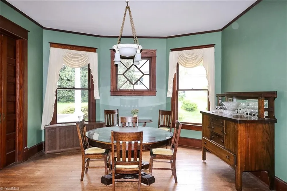 418 W Main Street Elkin, NC 28621