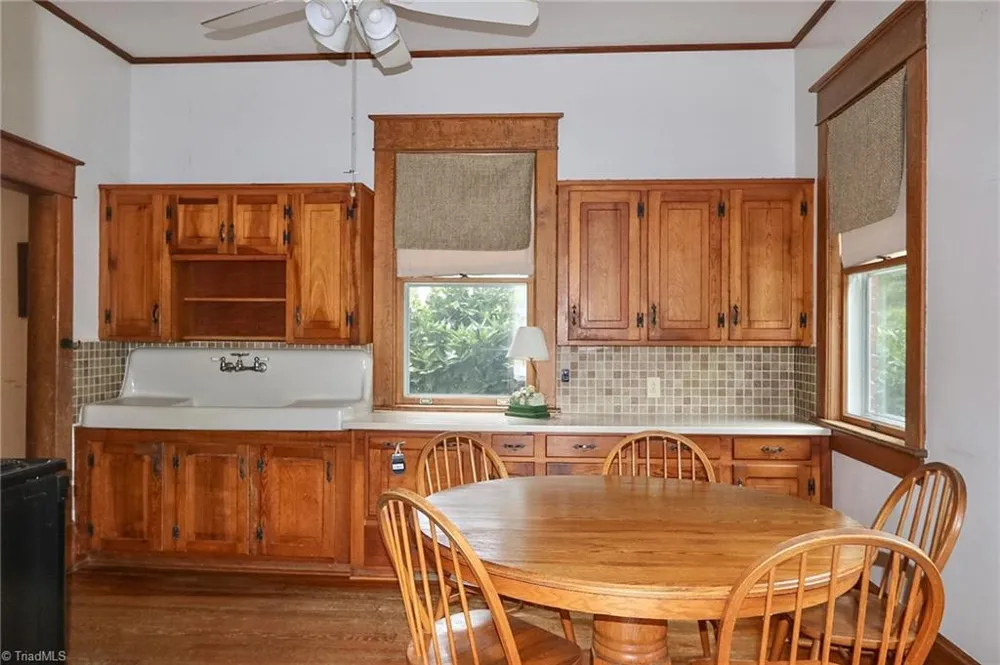 418 W Main Street Elkin, NC 28621