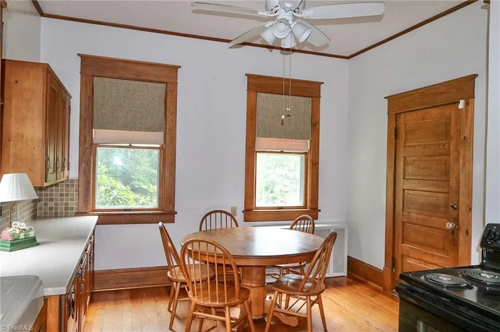 418 W Main Street Elkin, NC 28621