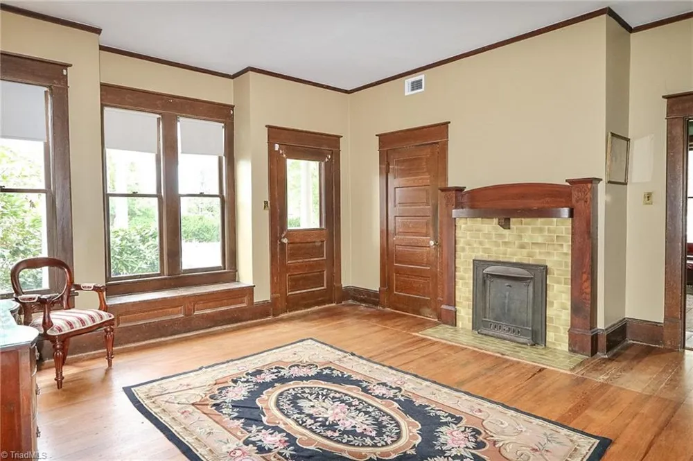 418 W Main Street Elkin, NC 28621