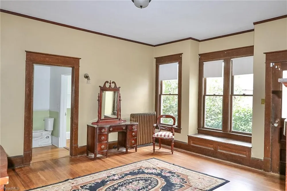 418 W Main Street Elkin, NC 28621