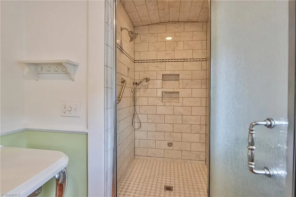 418 W Main Street Elkin, NC 28621