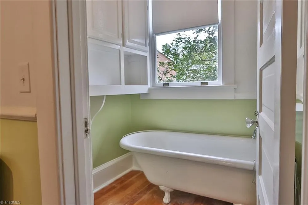 418 W Main Street Elkin, NC 28621