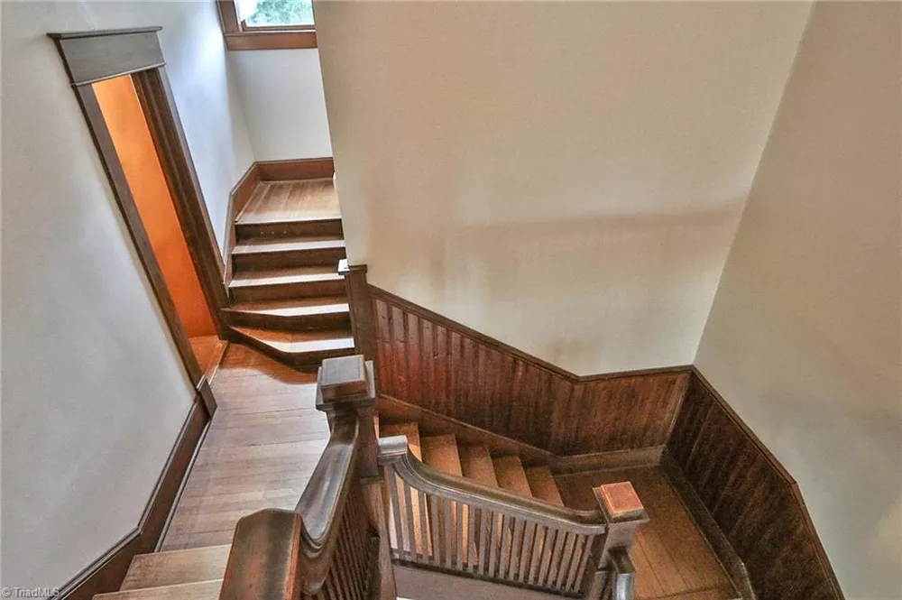 418 W Main Street Elkin, NC 28621