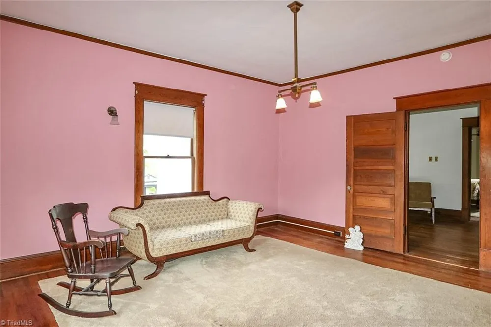 418 W Main Street Elkin, NC 28621
