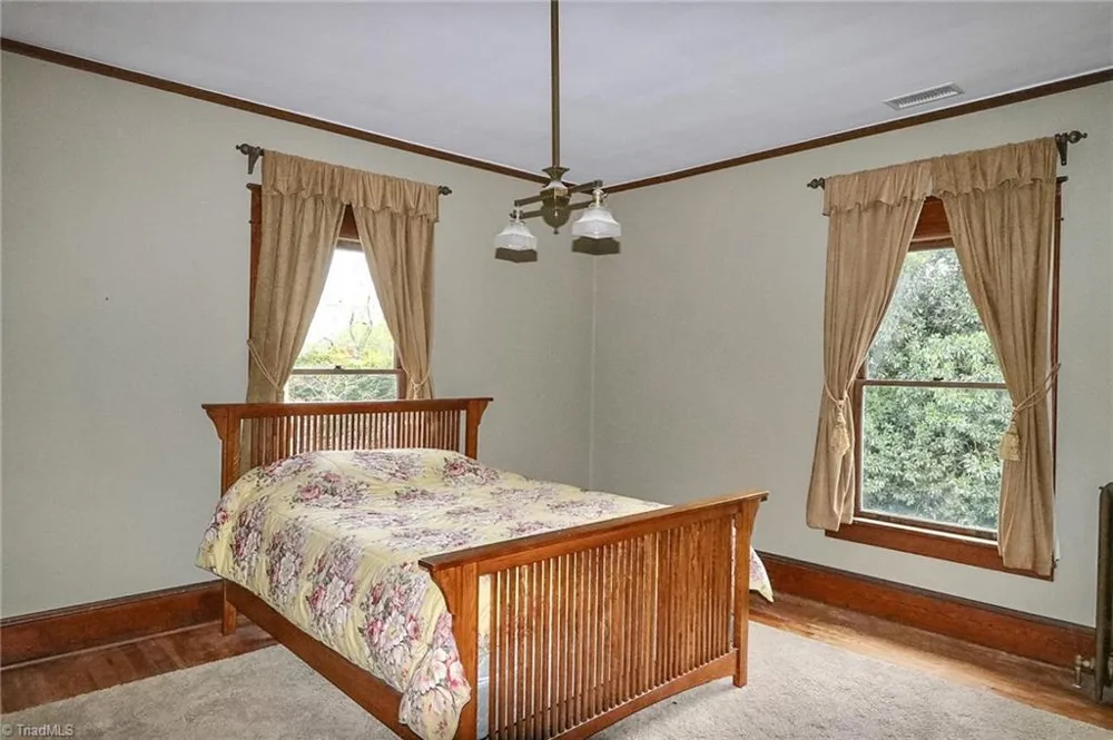 418 W Main Street Elkin, NC 28621
