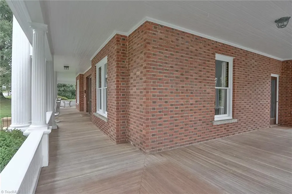 418 W Main Street Elkin, NC 28621