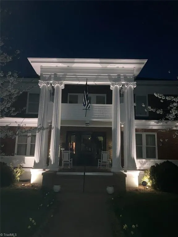 418 W Main Street Elkin, NC 28621