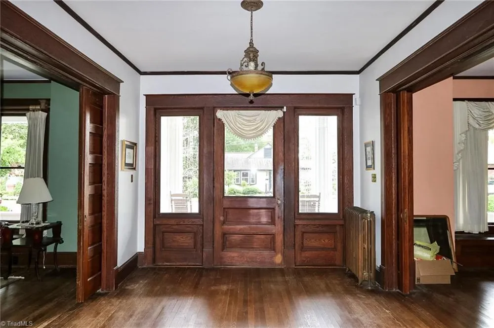 418 W Main Street Elkin, NC 28621