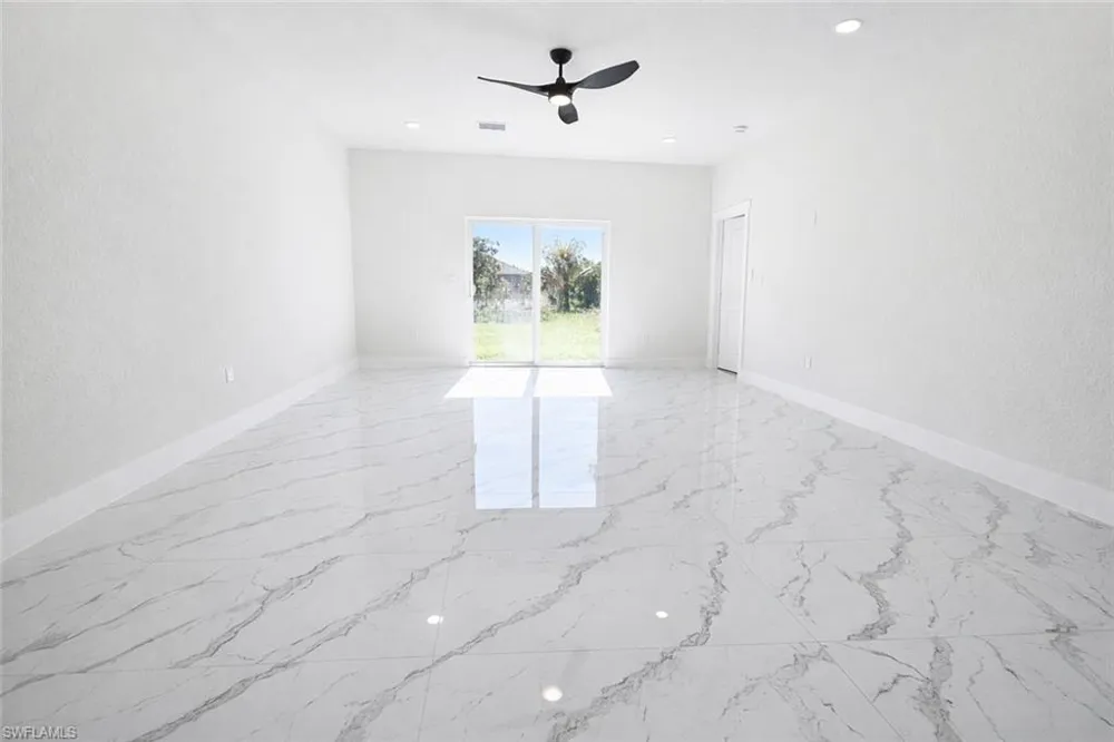 4820 24th Street SW Lehigh Acres, FL 33973