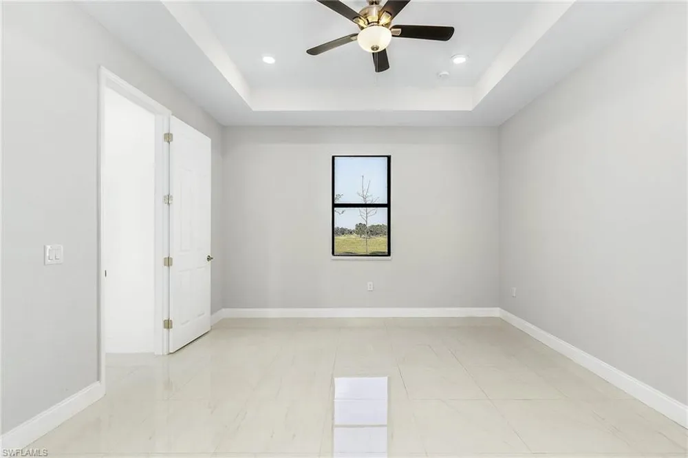 2708 Diplomat Parkway W Cape Coral, FL 33993