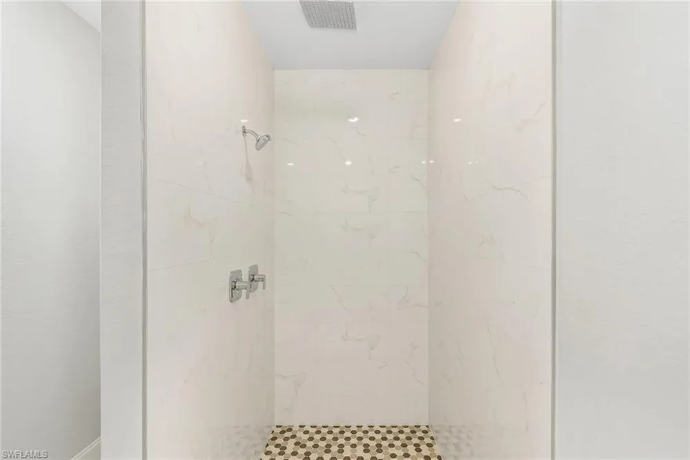 2708 Diplomat Parkway W Cape Coral, FL 33993