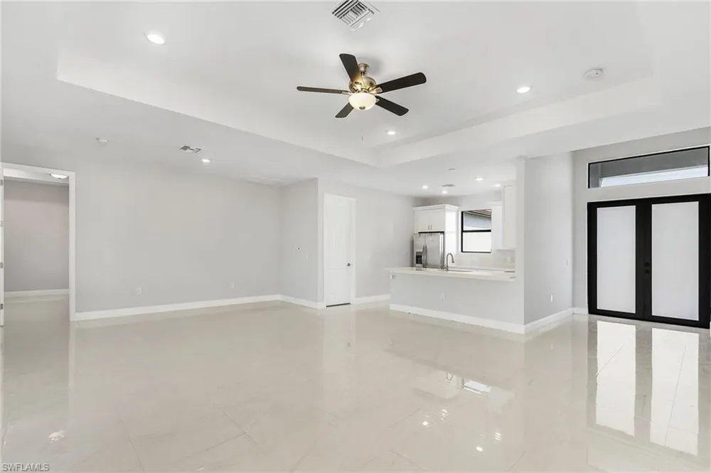 2708 Diplomat Parkway W Cape Coral, FL 33993