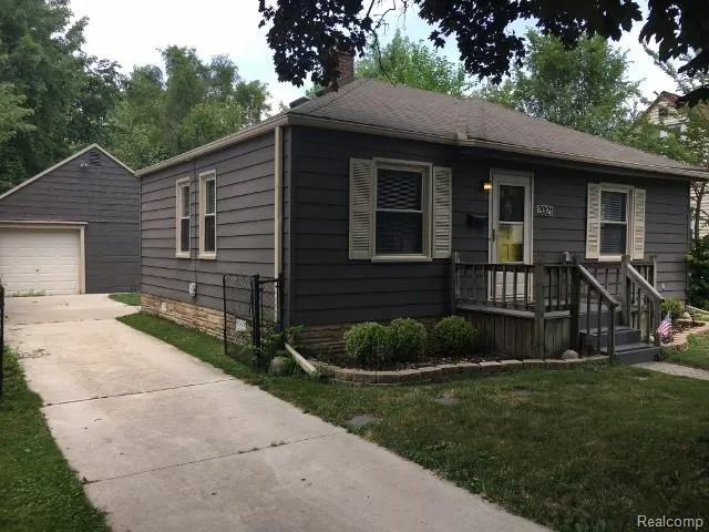 2021 BARRETT AVENUE Royal Oak City, MI 48067