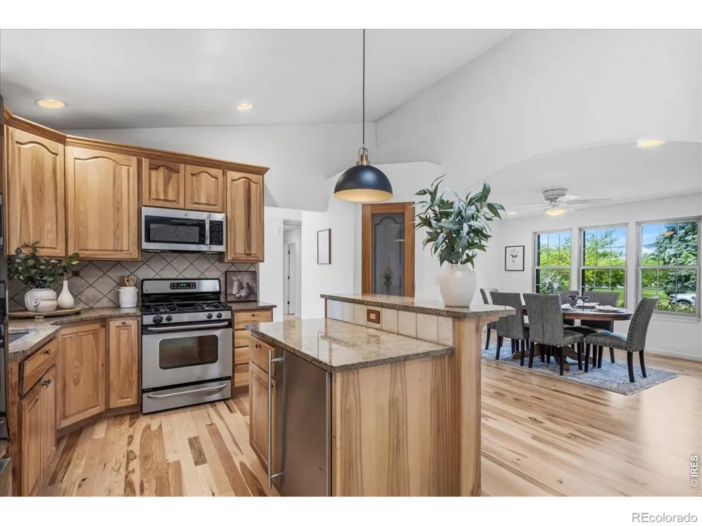 3035 Lakeshore Drive Longmont, CO 80503