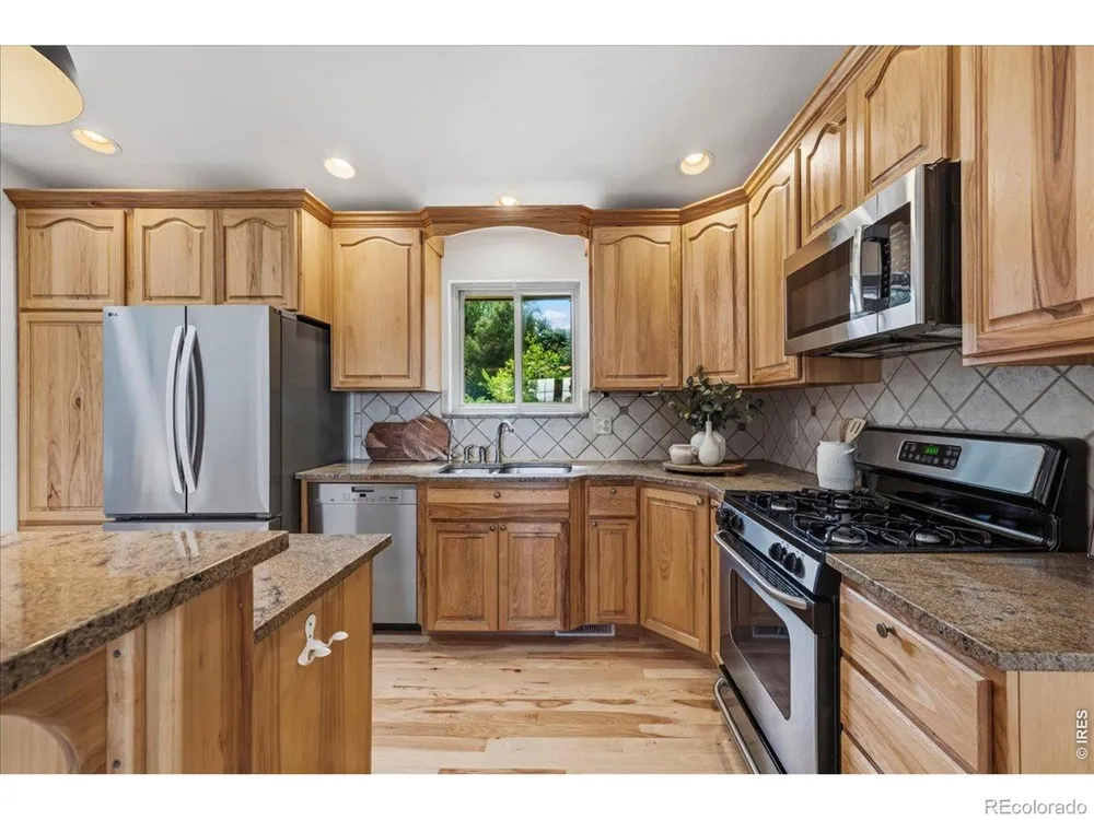 3035 Lakeshore Drive Longmont, CO 80503