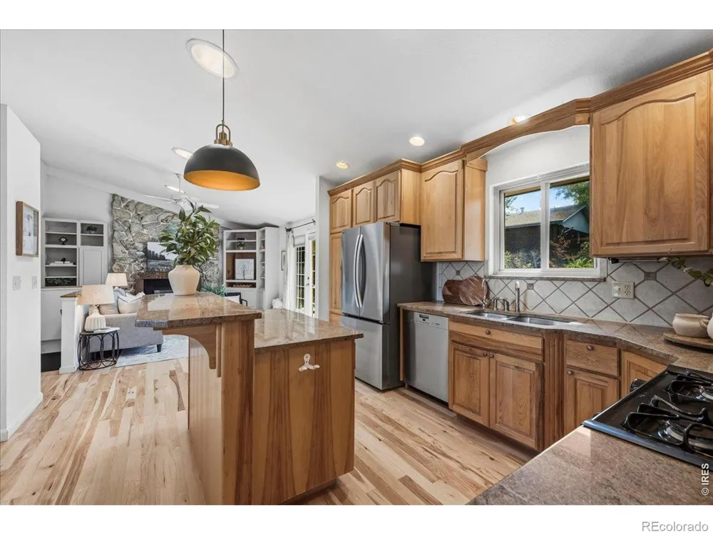 3035 Lakeshore Drive Longmont, CO 80503