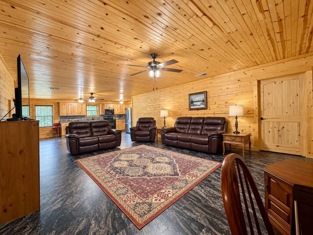 292 Bill Stickley Road Zavalla, TX 75980